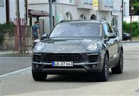 Porsche Macan có giá từ 52.000 USD