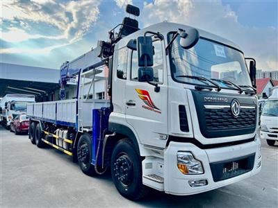 Xe tải 4 chân gắn cẩu 15 tấn Dongyang 2025